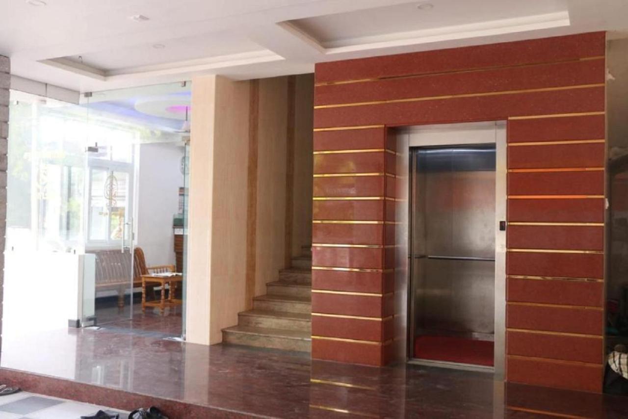 Saravanas Lodge Thiruchendur Bagian luar foto