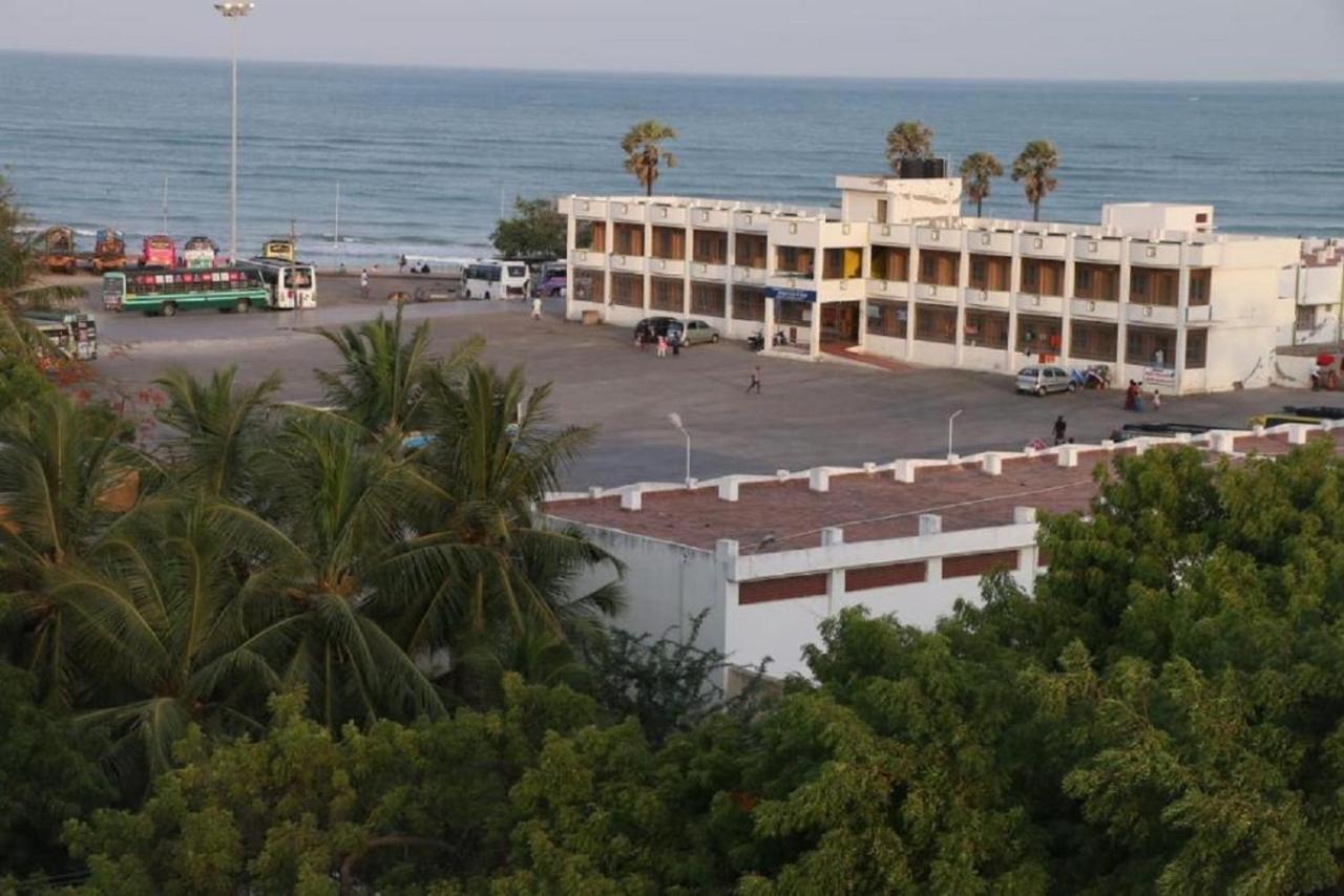 Saravanas Lodge Thiruchendur Bagian luar foto